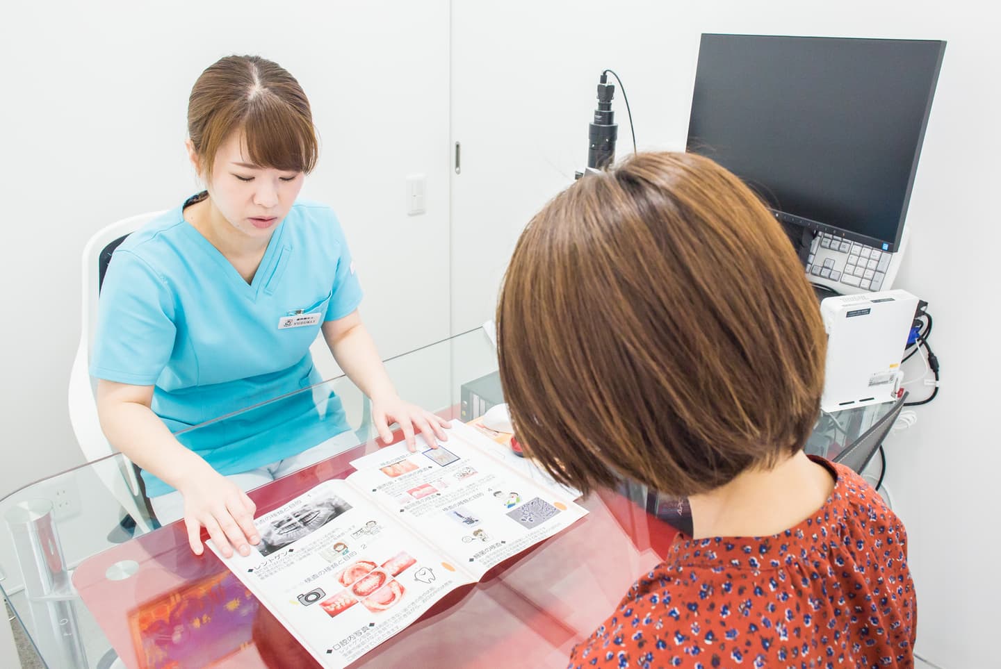 K.FUKUDA DENTAL CLINIC カウンセリングの様子
